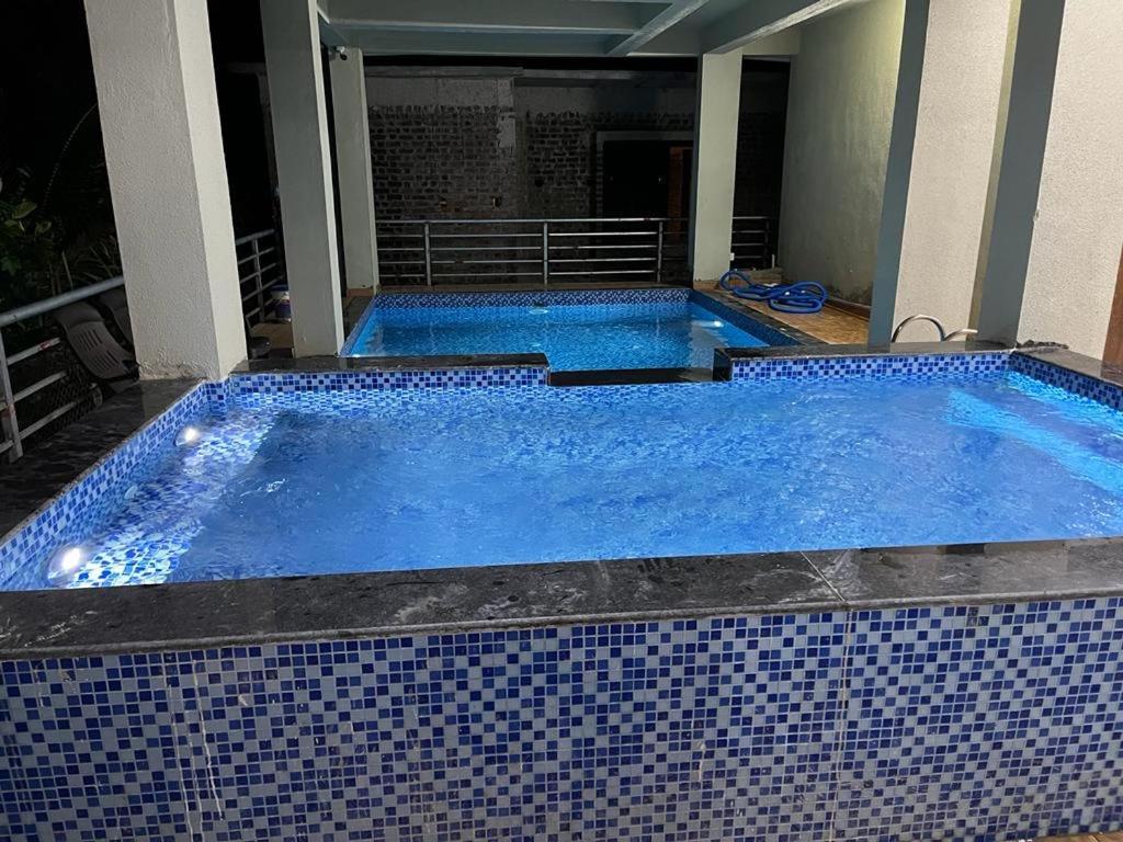 Sea View Beach Resort Alībāg Eksteriør billede